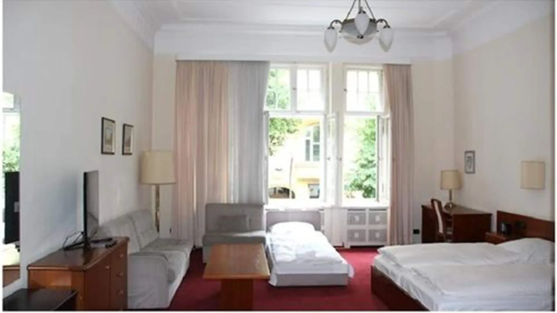 *** Hotel Kurfuerst Am Kurfuerstendamm Berlin Germany