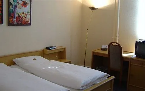 *** Hotel Kurfuerst Am Kurfuerstendamm Berlin Germany