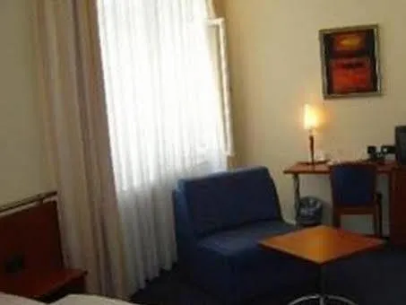 *** Hotel Kurfuerst Am Kurfuerstendamm Berlin Germany